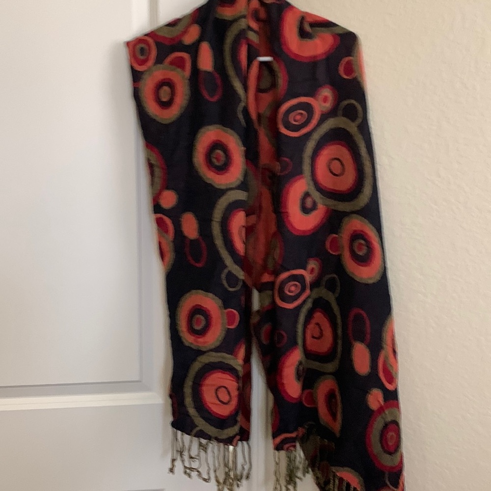 Beautiful wrap for any ocassion and keeps warm